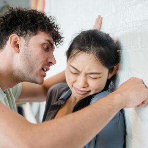 Masalah Dalan Pernikahan : KDRT dan Penyebabnya